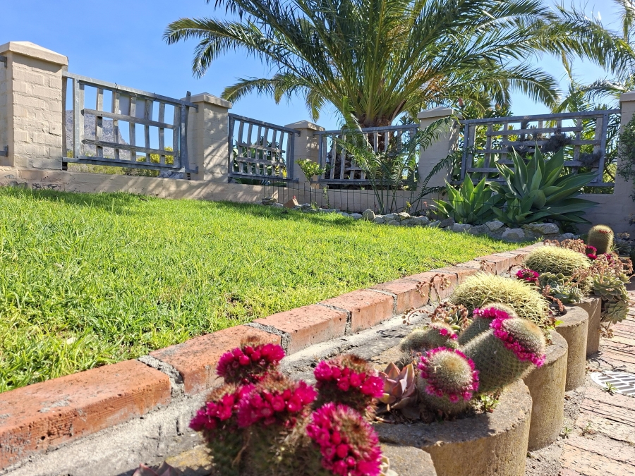 2 Bedroom Property for Sale in Pringle Bay Western Cape
